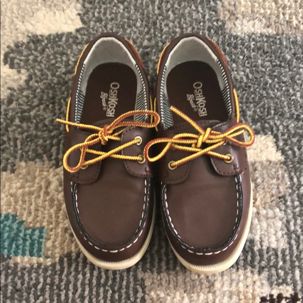 Boys boat shoes